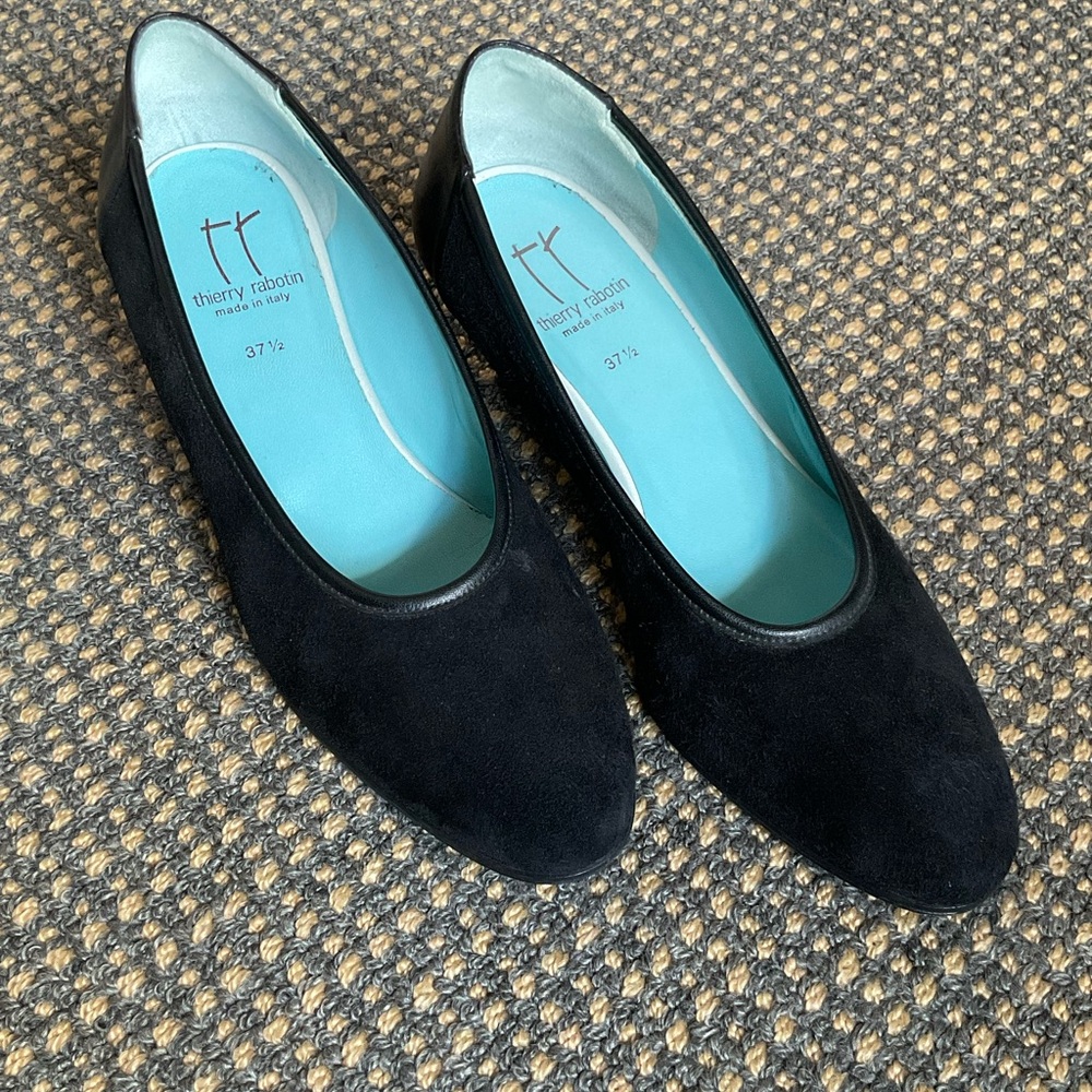 THIERRY RABOTIN Classic Black Fabric Leather Pump - Size 37.5